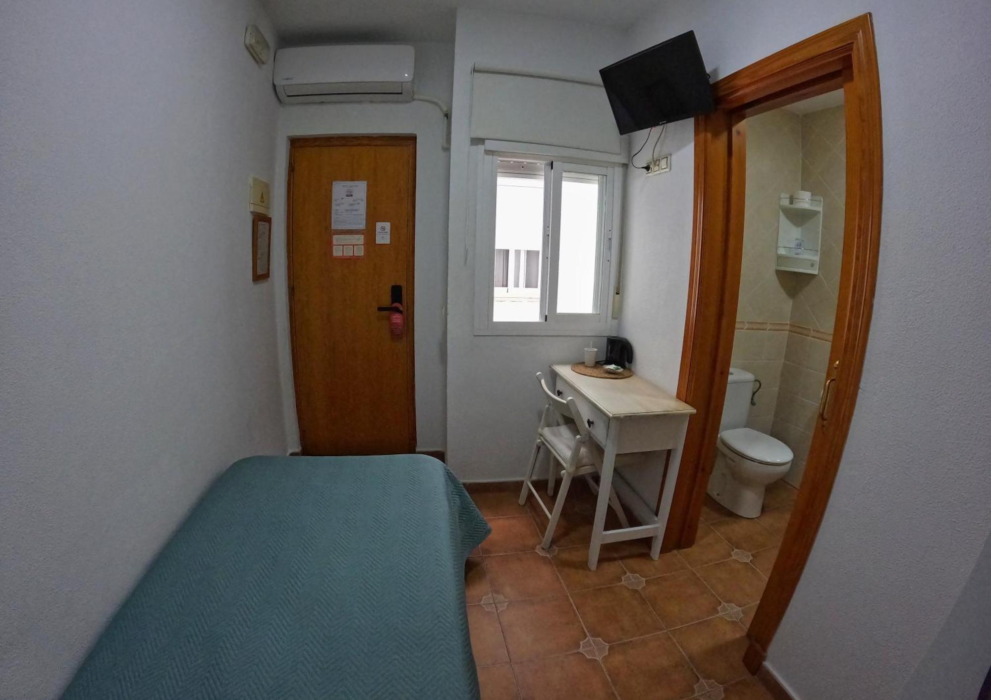 Hostal Canalejas Cádiz Buitenkant foto